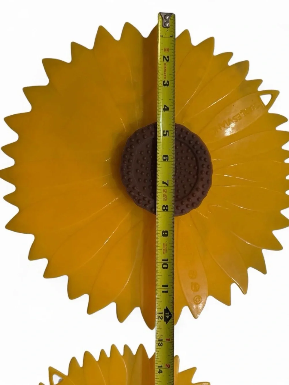 N/A soft yellow